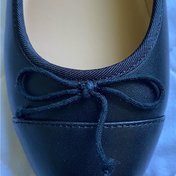 Ann Taylor Black Leather Flats - Picture 2 of 4